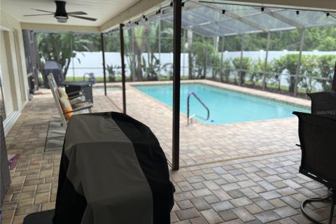 House in Palm Harbor, Florida 3 bedrooms, 227.33 sq.m. № 1847411 - photo 18