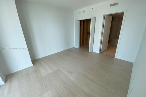 Condo in Miami, Florida, 3 bedrooms  № 1953243 - photo 12