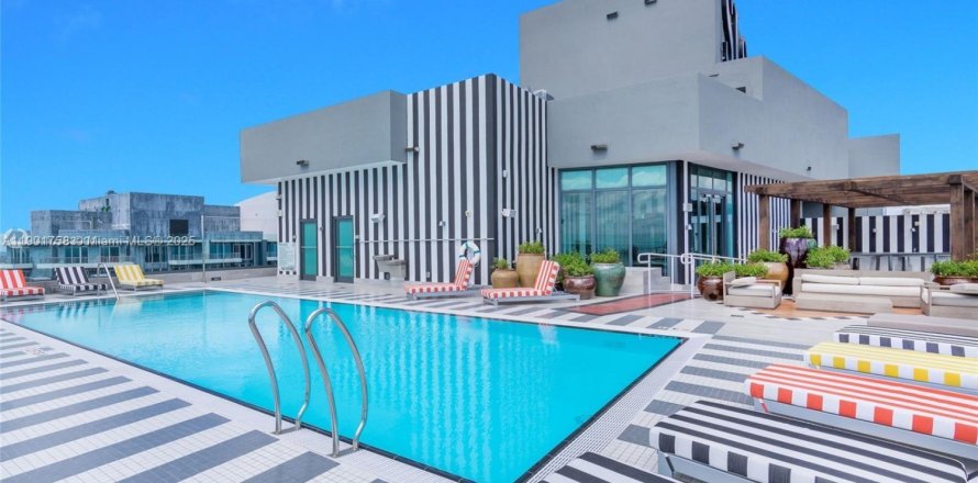 Condo in Miami, Florida, 3 bedrooms  № 1953243