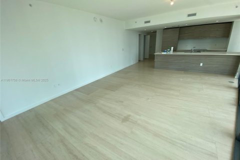 Condo in Miami, Florida, 3 bedrooms  № 1953243 - photo 11