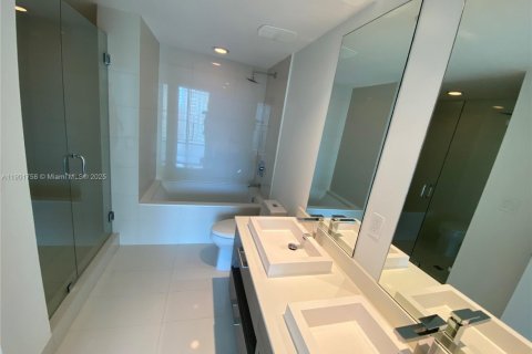 Condo in Miami, Florida, 3 bedrooms  № 1953243 - photo 14