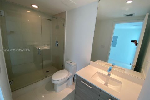 Condo in Miami, Florida, 3 bedrooms  № 1953243 - photo 15