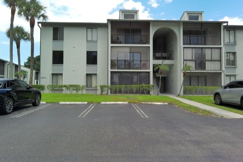 Condo in West Palm Beach, Florida, 2 bedrooms  № 2082039