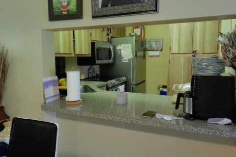 Condo in West Palm Beach, Florida, 2 bedrooms  № 2082039 - photo 7