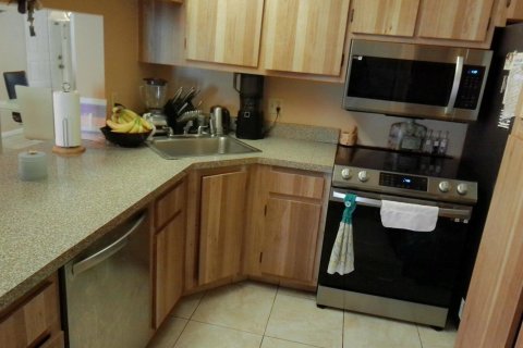 Condo in West Palm Beach, Florida, 2 bedrooms  № 2082039 - photo 8
