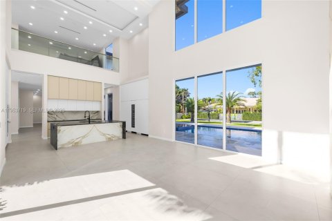 Купить виллу или дом в Пальметто-Бей, Флорида 5 спален, 595.88м2, № 2008275 - фото 8