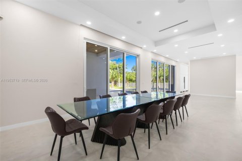 Купить виллу или дом в Пальметто-Бей, Флорида 5 спален, 595.88м2, № 2008275 - фото 10