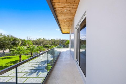 Купить виллу или дом в Пальметто-Бей, Флорида 5 спален, 595.88м2, № 2008275 - фото 30