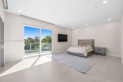 Купить виллу или дом в Пальметто-Бей, Флорида 5 спален, 595.88м2, № 2008275 - фото 27