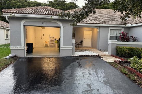 House in Weston, Florida 2 bedrooms, 140.1 sq.m. № 1986766 - photo 16