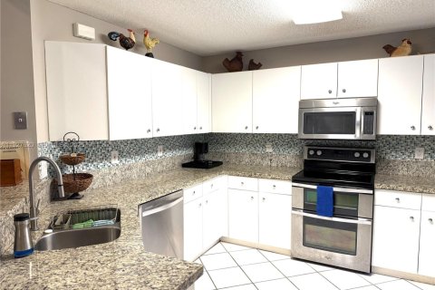 House in Weston, Florida 2 bedrooms, 140.1 sq.m. № 1986766 - photo 4
