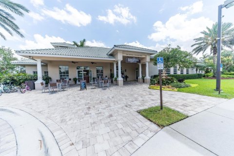 House in Weston, Florida 2 bedrooms, 140.1 sq.m. № 1986766 - photo 20