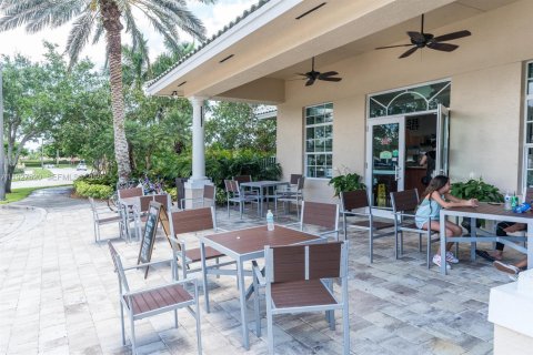 House in Weston, Florida 2 bedrooms, 140.1 sq.m. № 1986766 - photo 19