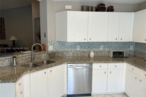 House in Weston, Florida 2 bedrooms, 140.1 sq.m. № 1986766 - photo 11