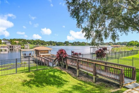House in Oakland, Florida 5 bedrooms, 406.26 sq.m. № 1901192 - photo 4