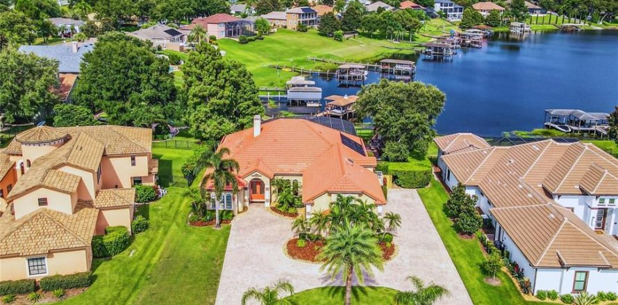 House in Oakland, Florida 5 bedrooms, 406.26 sq.m. № 1901192