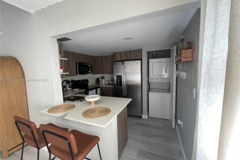 Condominio en venta en Miami, Florida, 3 dormitorios, 118.45 m2 № 1825848 - foto 5