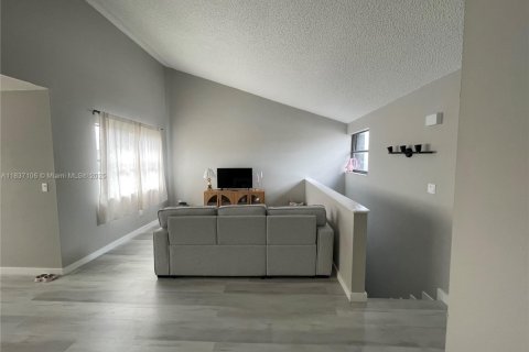 Condominio en venta en Miami, Florida, 3 dormitorios, 118.45 m2 № 1825848 - foto 3