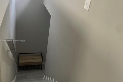 Condominio en venta en Miami, Florida, 3 dormitorios, 118.45 m2 № 1825848 - foto 4