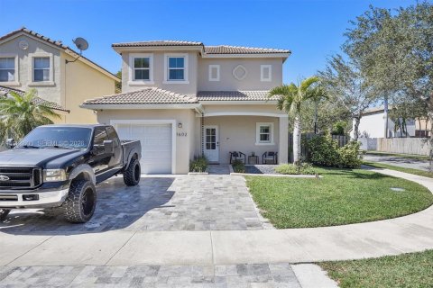 House in Homestead, Florida 3 bedrooms, 174.1 sq.m. № 2081126 - photo 2