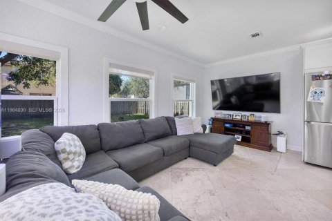 House in Homestead, Florida 3 bedrooms, 174.1 sq.m. № 2081126 - photo 13