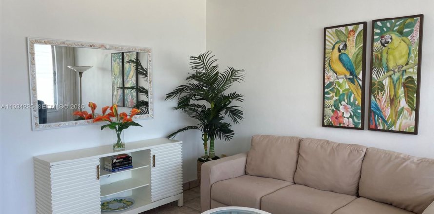 Condo à Hallandale Beach, Floride, 1 chambre  № 1992549