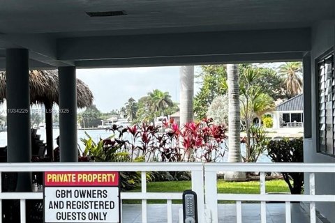 Copropriété à vendre à Hallandale Beach, Floride: 1 chambre, 72.19 m2 № 1992549 - photo 21