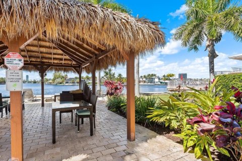 Copropriété à vendre à Hallandale Beach, Floride: 1 chambre, 72.19 m2 № 1992549 - photo 19