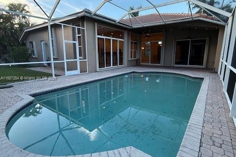 House in Weston, Florida 5 bedrooms, 241.45 sq.m. № 1942197 - photo 19