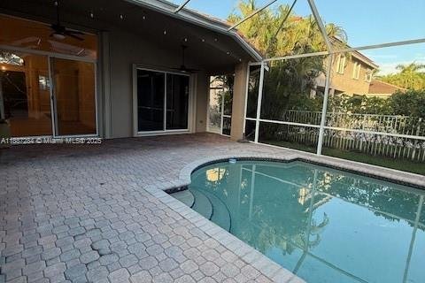 House in Weston, Florida 5 bedrooms, 241.45 sq.m. № 1942197 - photo 17