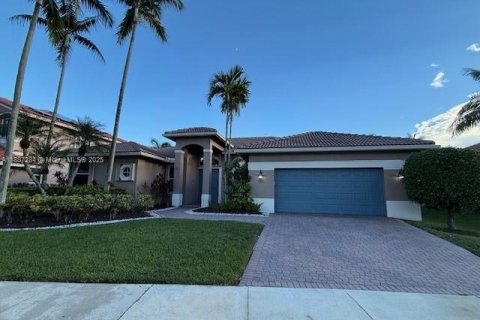 House in Weston, Florida 5 bedrooms, 241.45 sq.m. № 1942197 - photo 4