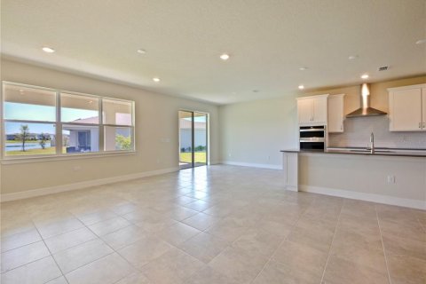 House in CYPRESS HAMMOCK in Kissimmee, Florida 4 bedrooms, 267.84 sq.m. № 1914473 - photo 17