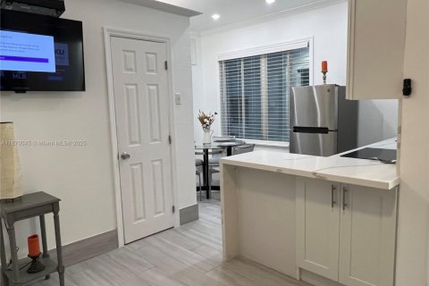 Copropriété à vendre à Miami Beach, Floride: 1 chambre, 31.59 m2 № 1979436 - photo 24