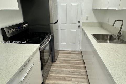 House in North Bay Village, Florida 2 bedrooms, 70.42 sq.m. № 2086444 - photo 10