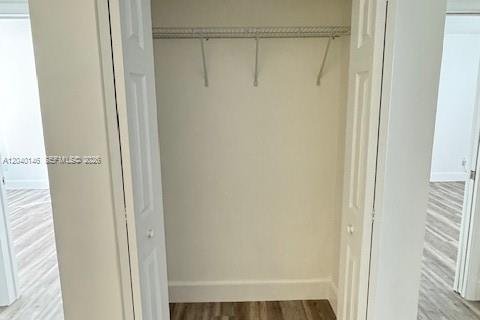 House in North Bay Village, Florida 2 bedrooms, 70.42 sq.m. № 2086444 - photo 14