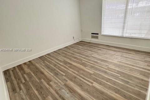 House in North Bay Village, Florida 2 bedrooms, 70.42 sq.m. № 2086444 - photo 18