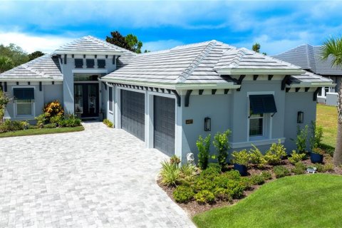 House in Palm Coast, Florida 4 bedrooms, 211.17 sq.m. № 1347018 - photo 1