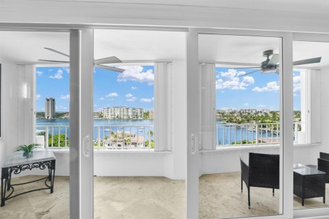Copropriété à vendre à Boca Raton, Floride: 2 chambres, 125.51 m2 № 2158395 - photo 12