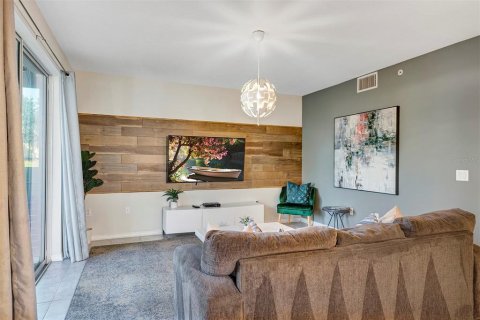Купить кондоминиум в Киссимми, Флорида 4 комнаты, 110.18м2, № 2207132 - фото 2