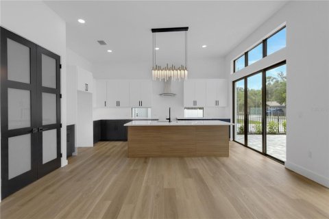 House in Sarasota, Florida 4 bedrooms, 255.48 sq.m. № 2125249 - photo 26