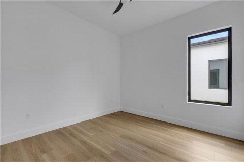 House in Sarasota, Florida 4 bedrooms, 255.48 sq.m. № 2125249 - photo 7
