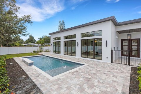 House in Sarasota, Florida 4 bedrooms, 255.48 sq.m. № 2125249 - photo 10