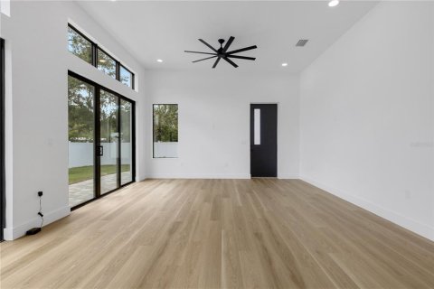 House in Sarasota, Florida 4 bedrooms, 255.48 sq.m. № 2125249 - photo 27