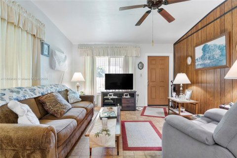 Villa ou maison à vendre à Homestead, Floride: 3 chambres, 93.65 m2 № 1938826 - photo 26