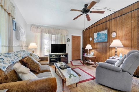 Villa ou maison à vendre à Homestead, Floride: 3 chambres, 93.65 m2 № 1938826 - photo 24