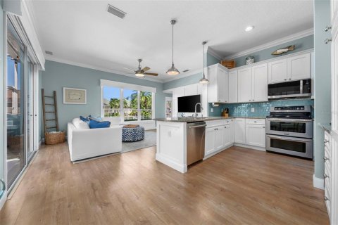 Villa ou maison à vendre à Bradenton, Floride: 3 chambres, 194.07 m2 № 2419604 - photo 16