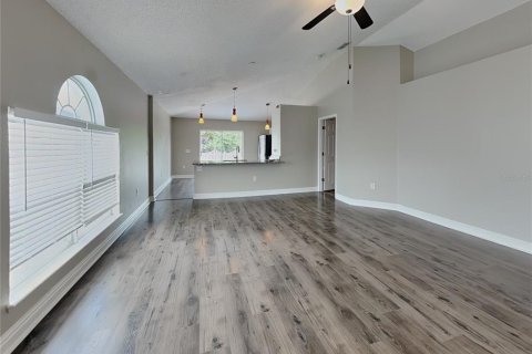 Villa ou maison à louer à Riverview, Floride: 3 chambres, 120.03 m2 № 2117664 - photo 2
