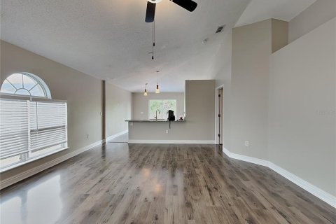 Villa ou maison à louer à Riverview, Floride: 3 chambres, 120.03 m2 № 2117664 - photo 4