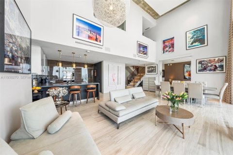 Copropriété à vendre à Miami, Floride: 3 chambres, 272.02 m2 № 1996102 - photo 12