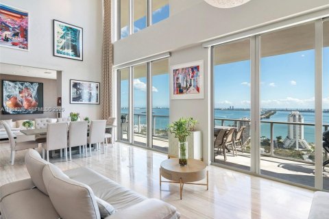 Copropriété à vendre à Miami, Floride: 3 chambres, 272.02 m2 № 1996102 - photo 5